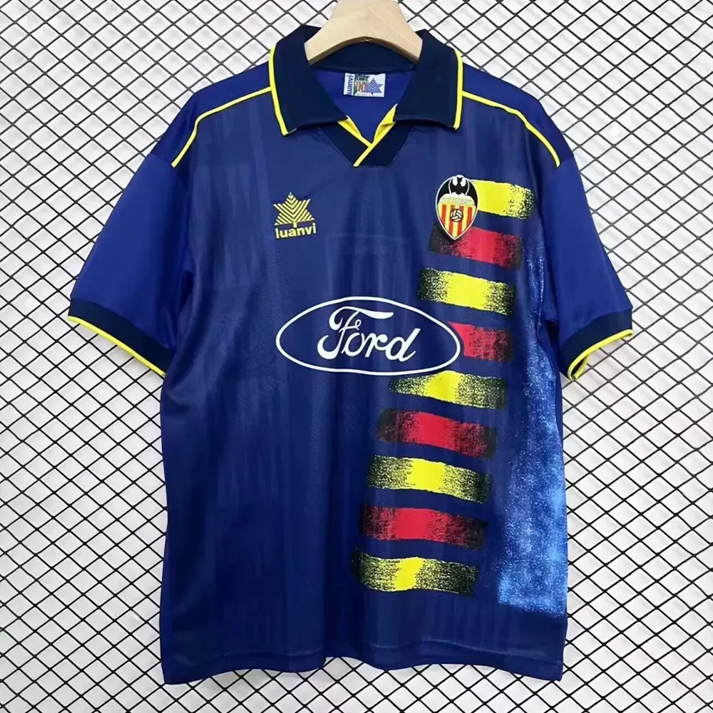 Valencia Shirt 1996-97 Home – Retro Footb...