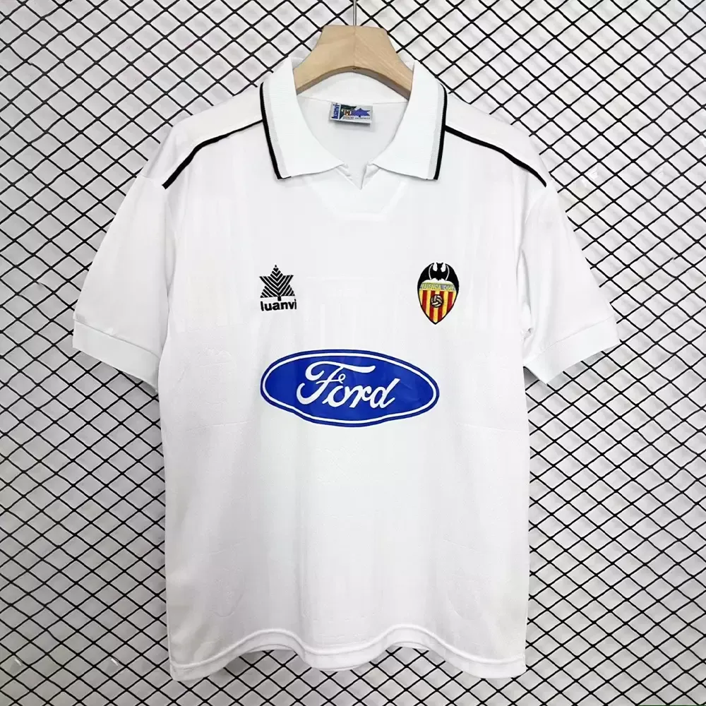 Valencia Shirt 1996-97 Home – Retro Footb...